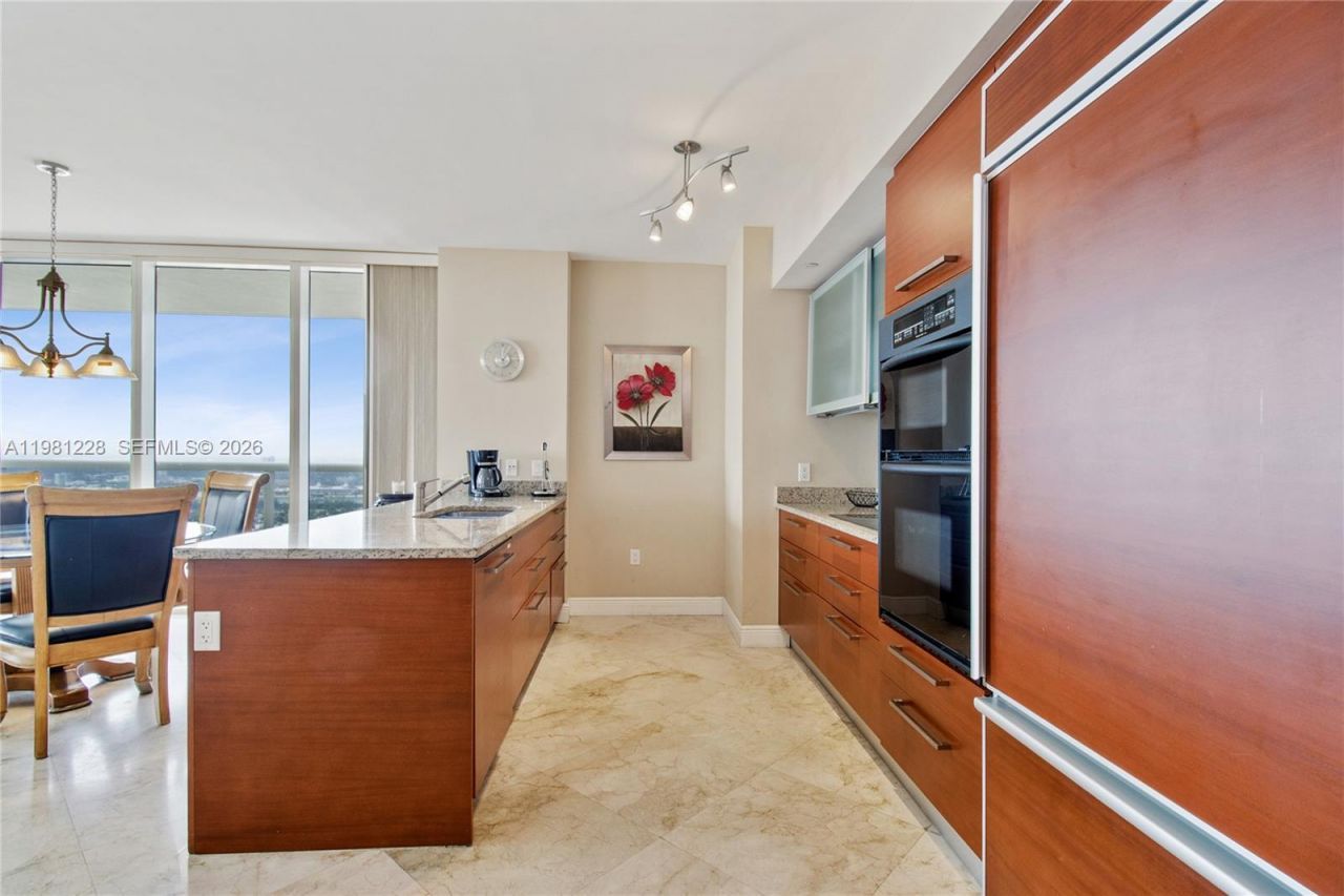 1830 S Ocean Dr, Unit 4606, Hallandale Beach, FL 33009 Photo