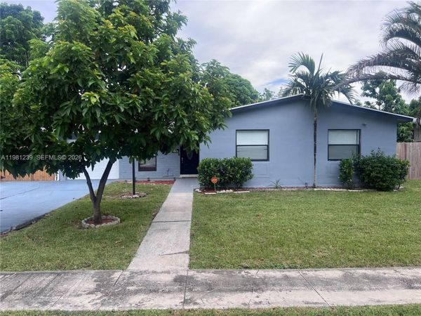 6731 SW 10th Ct , North Lauderdale, FL 33068