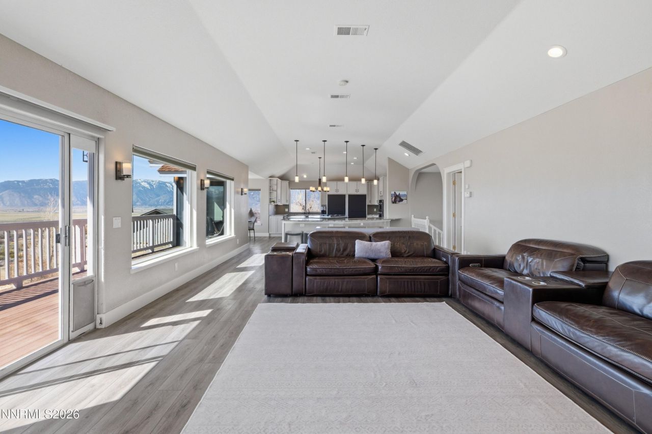 1717 Devon Court, Minden, NV 89423 Photo