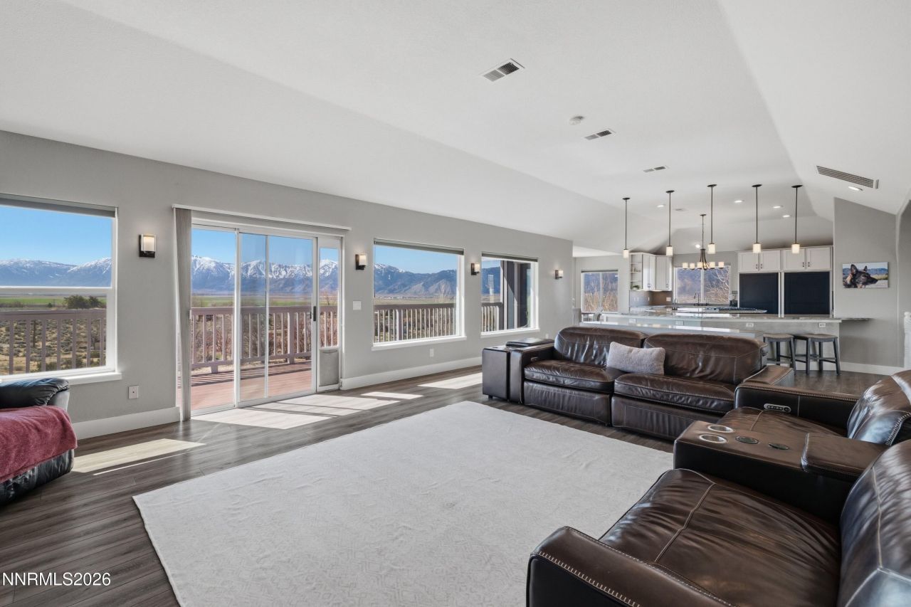 1717 Devon Court, Minden, NV 89423 Photo