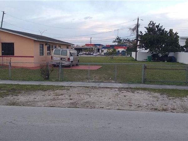 4195 NW 165th Street, Miami Gardens, FL 33054