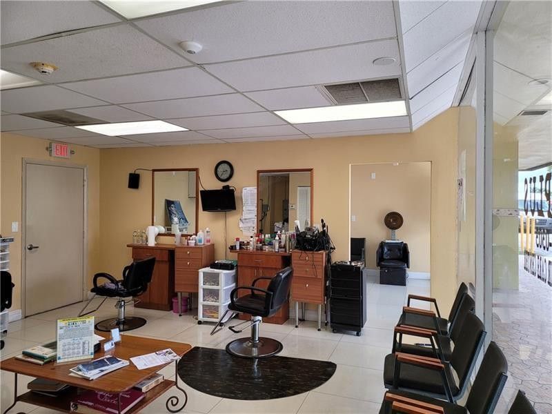 Road 7, Lauderdale Lakes, FL 33319 Photo