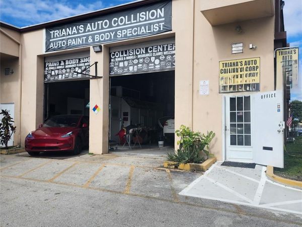 2031 SW 70th Avenue, Davie, FL 33317