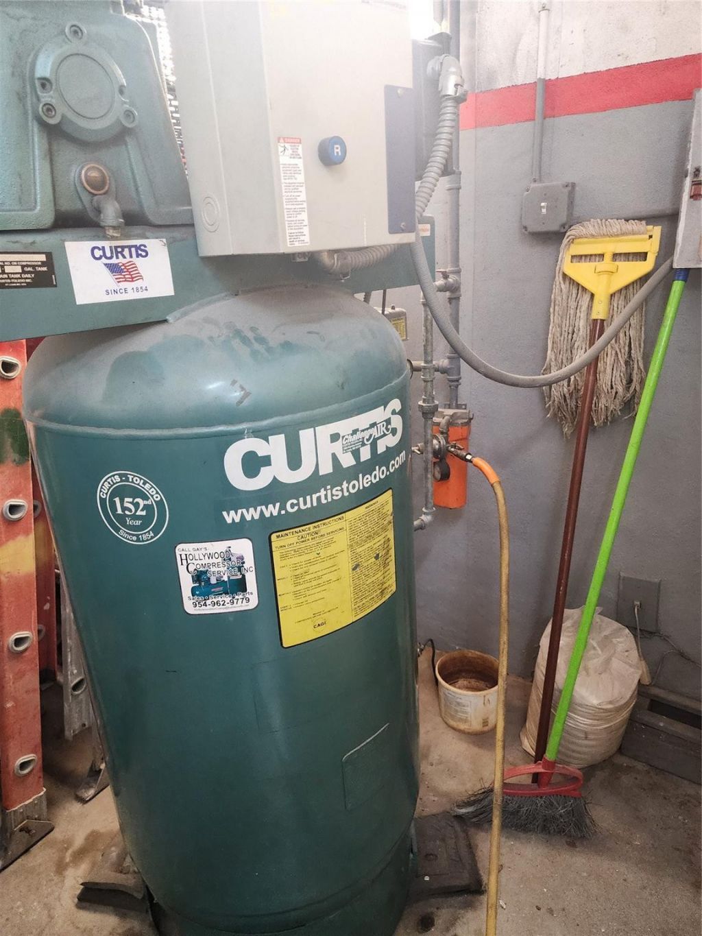 2031 SW 70th Avenue, Davie, FL 33317 Photo