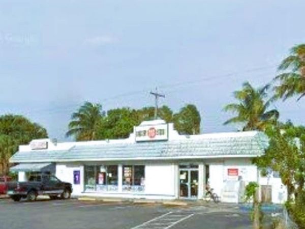 1418 S Dixie Highway, Lake Worth Beach, FL 33460