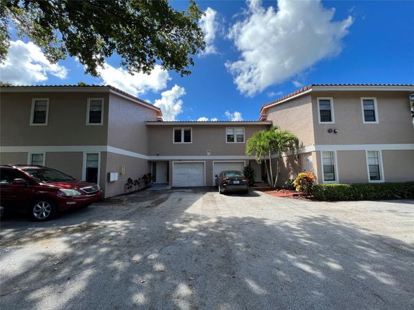 11500 NW 44th Street, Coral Springs, FL 33065