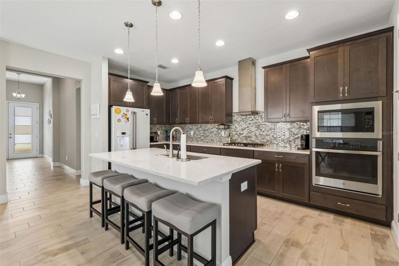 12453 Horseshoe Bend Drive, Lithia, FL 33547 Photo