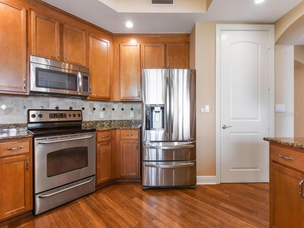 2104 W 1st Street , Unit 2304, Fort Myers, FL 33901 Photo