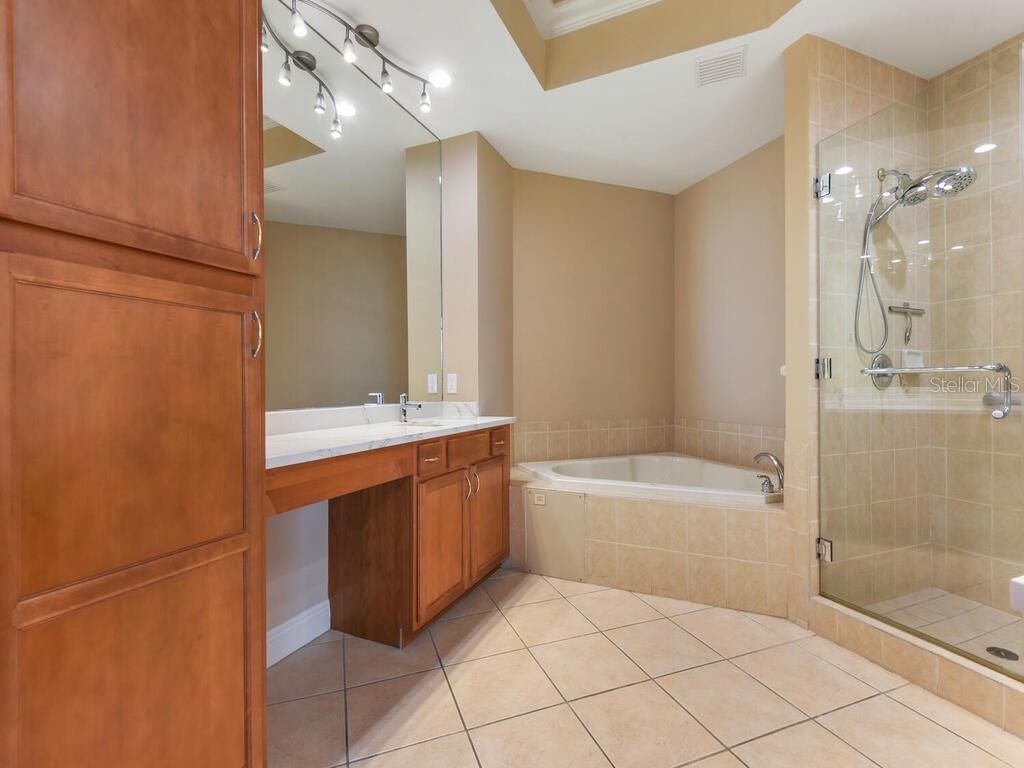 2104 W 1st Street , Unit 2304, Fort Myers, FL 33901 Photo