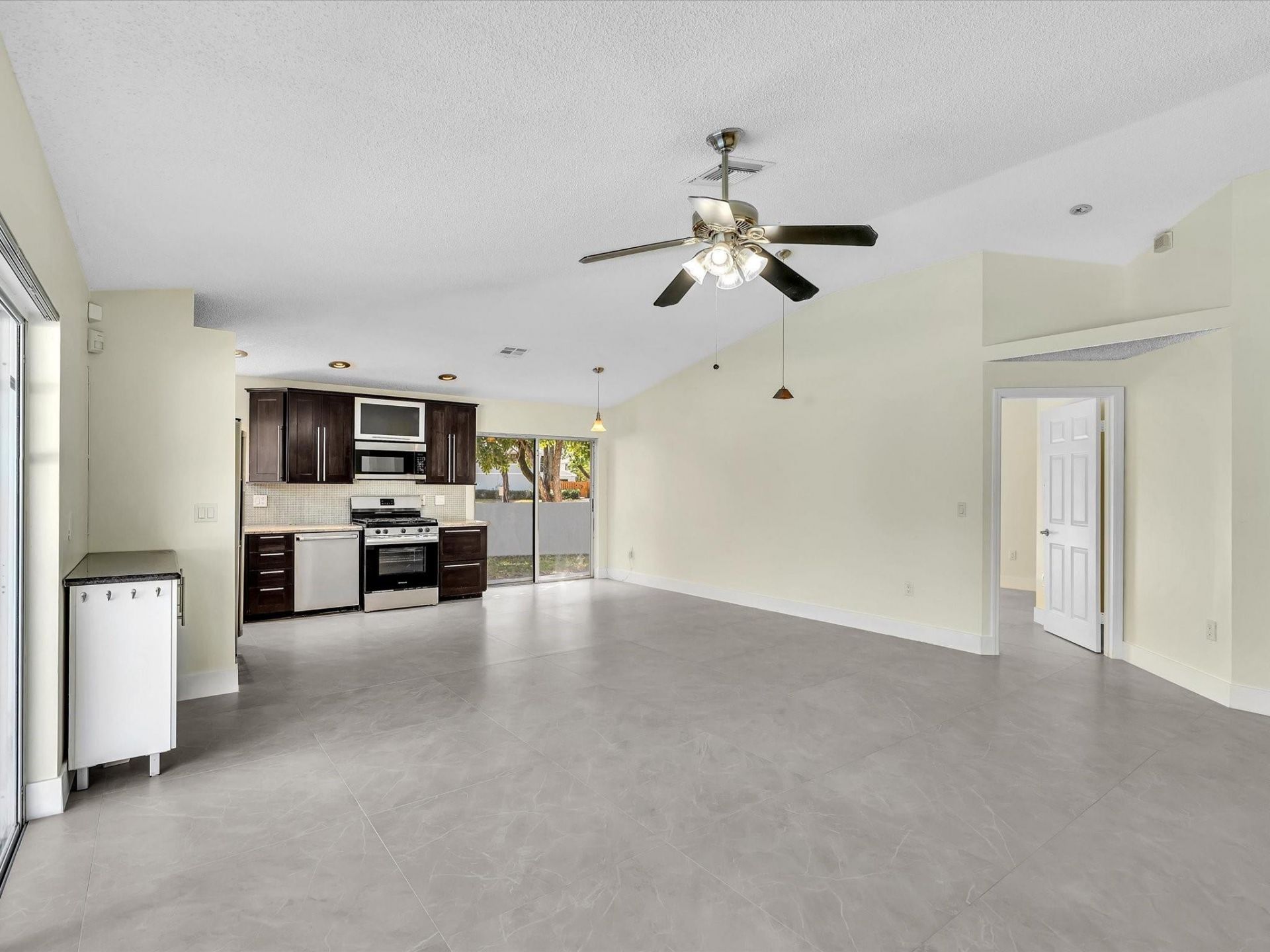 13400 NW 5th Court, Plantation, FL 33325 Photo