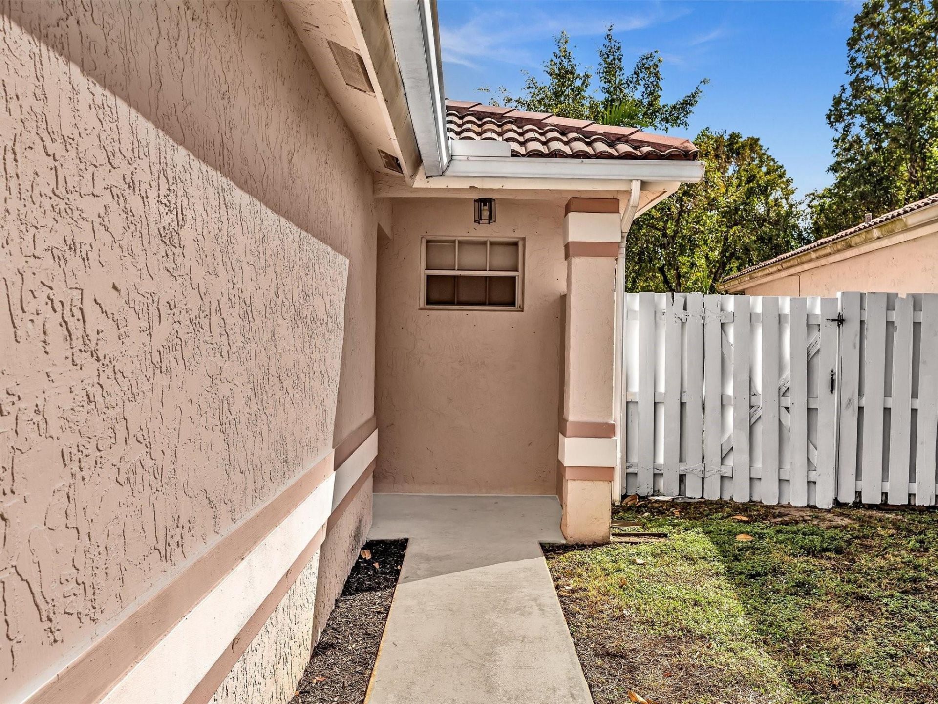 13400 NW 5th Court, Plantation, FL 33325 Photo