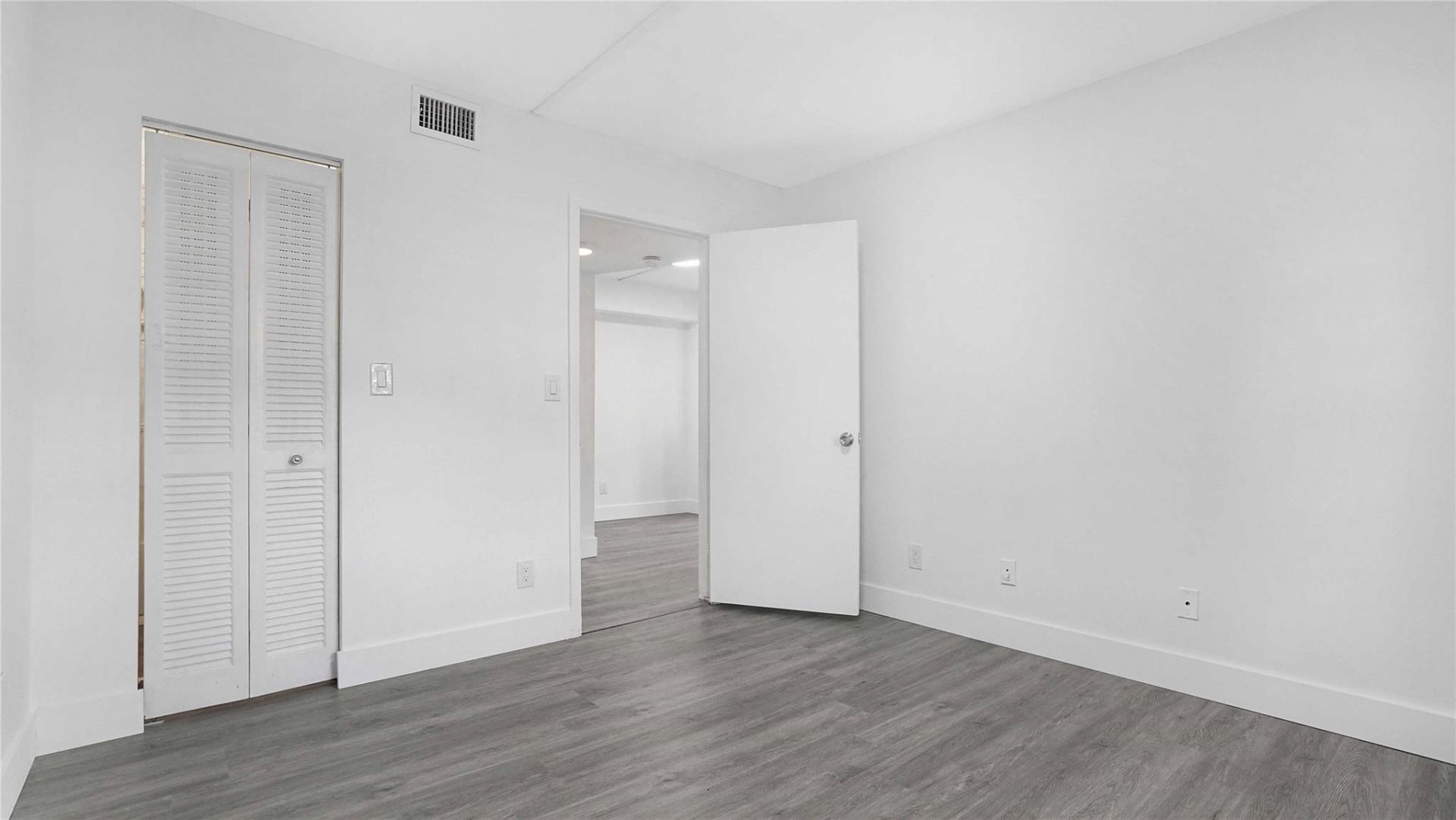 9466 Boca Cove Circle, Unit 303, Boca Raton, FL 33428 Photo