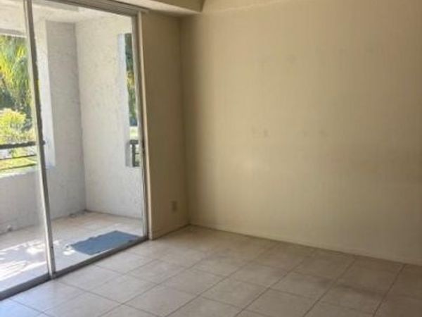 951 Lyons Road, Unit 6204, Coconut Creek, FL 33063