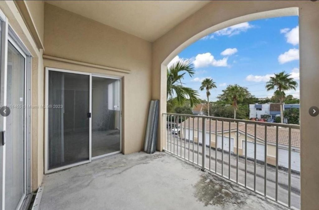 2640 S University Drive, Unit 307, Davie, FL 33328 Photo