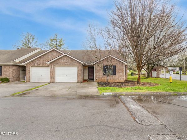 8600 Denmark St, Knoxville, TN 37931