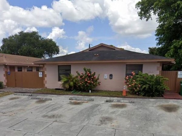 1211 NW 29th Terrace, Unit 2, Fort Lauderdale, FL 33311