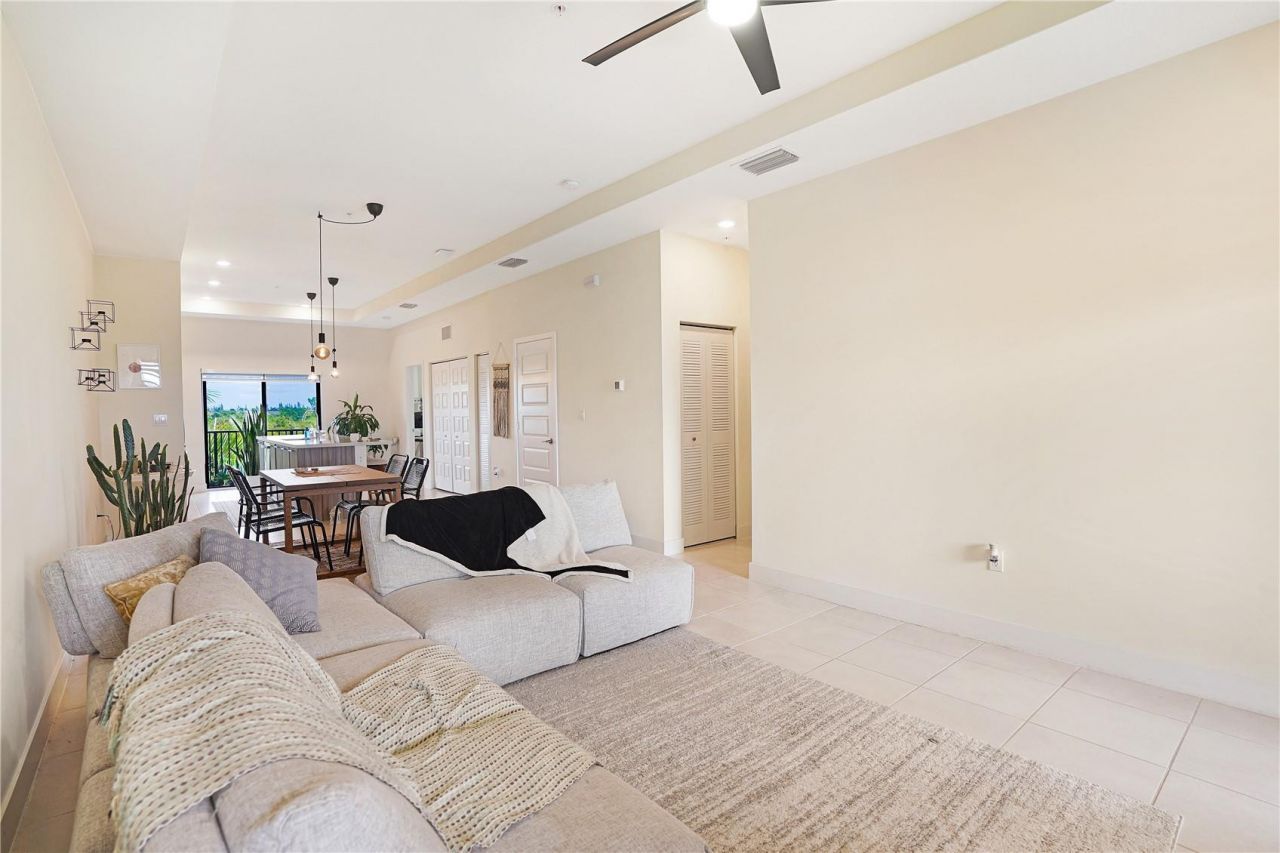 8195 NW 104th Avenue, Unit 32, Doral, FL 33178 Photo