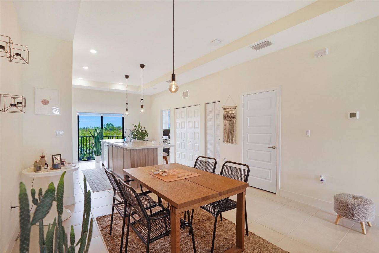 8195 NW 104th Avenue, Unit 32, Doral, FL 33178 Photo