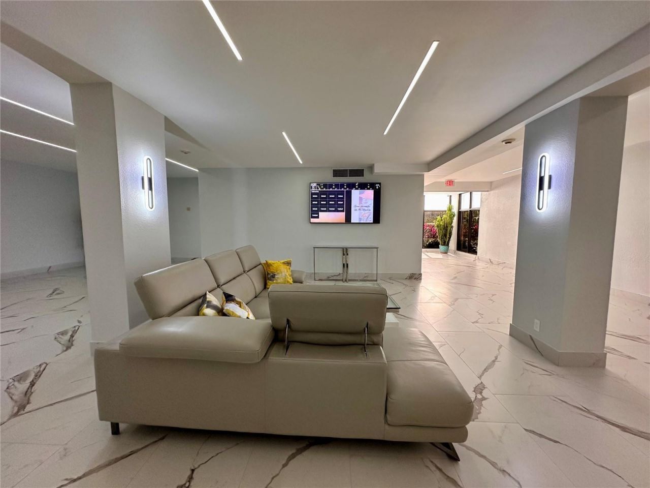 1880 S Ocean Drive, Unit Ts705, Hallandale Beach, FL 33009 Photo