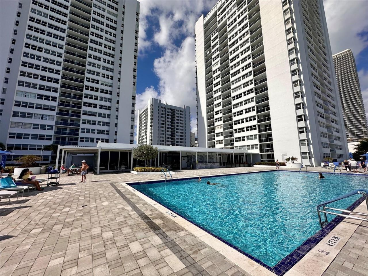1880 S Ocean Drive, Unit Ts705, Hallandale Beach, FL 33009 Photo