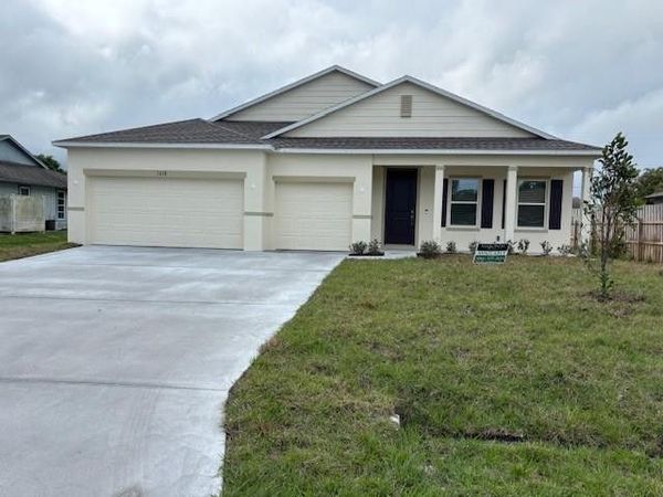 1618 SE Shepard Lane, Port St. Lucie, FL 34983
