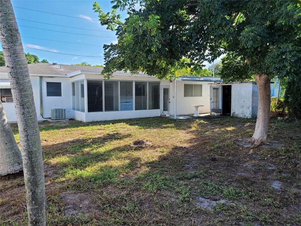 119 10 Street, Hallandale Beach, FL 33009