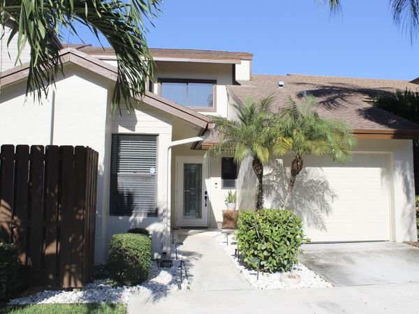 22383 Thousand Pines Lane, Boca Raton, FL 33428