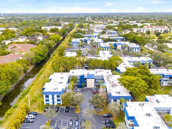 3150 Holiday Springs Boulevard, Unit 308, Margate, FL 33063