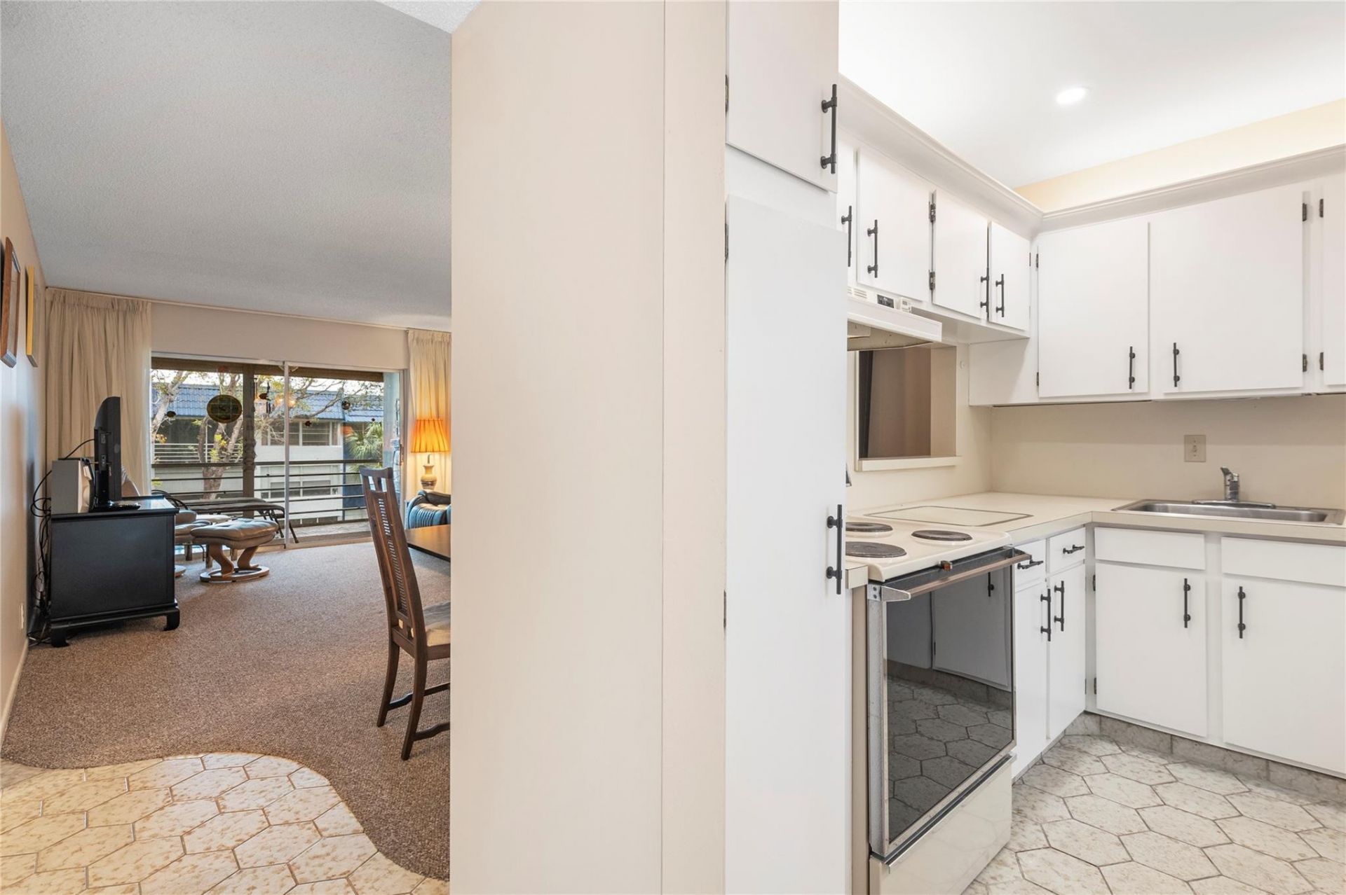 3150 Holiday Springs Boulevard, Unit 308, Margate, FL 33063 Photo