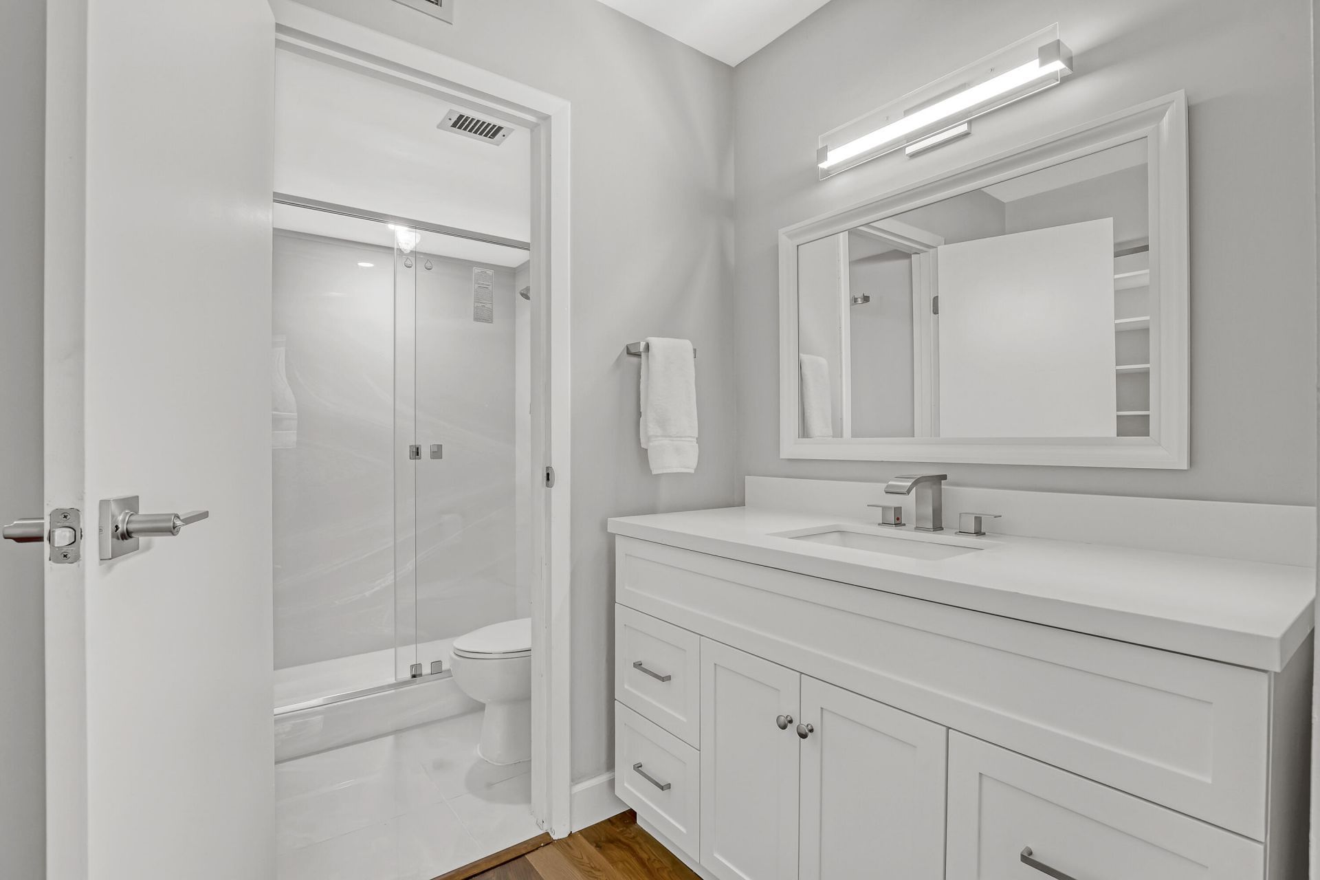 5440 N Ocean Drive, Unit 807, Riviera Beach, FL 33404 Photo