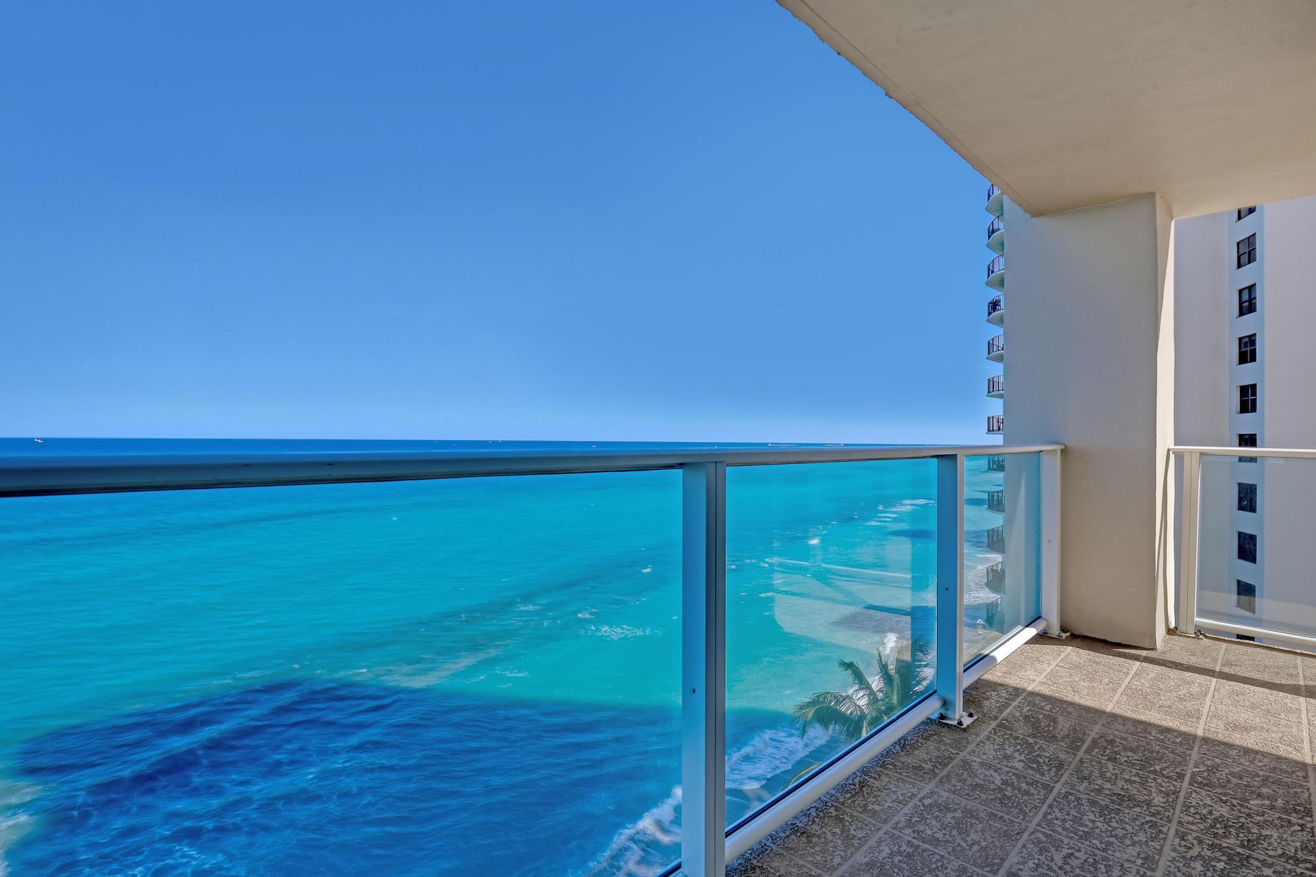 5440 N Ocean Drive, Unit 807, Riviera Beach, FL 33404 Photo