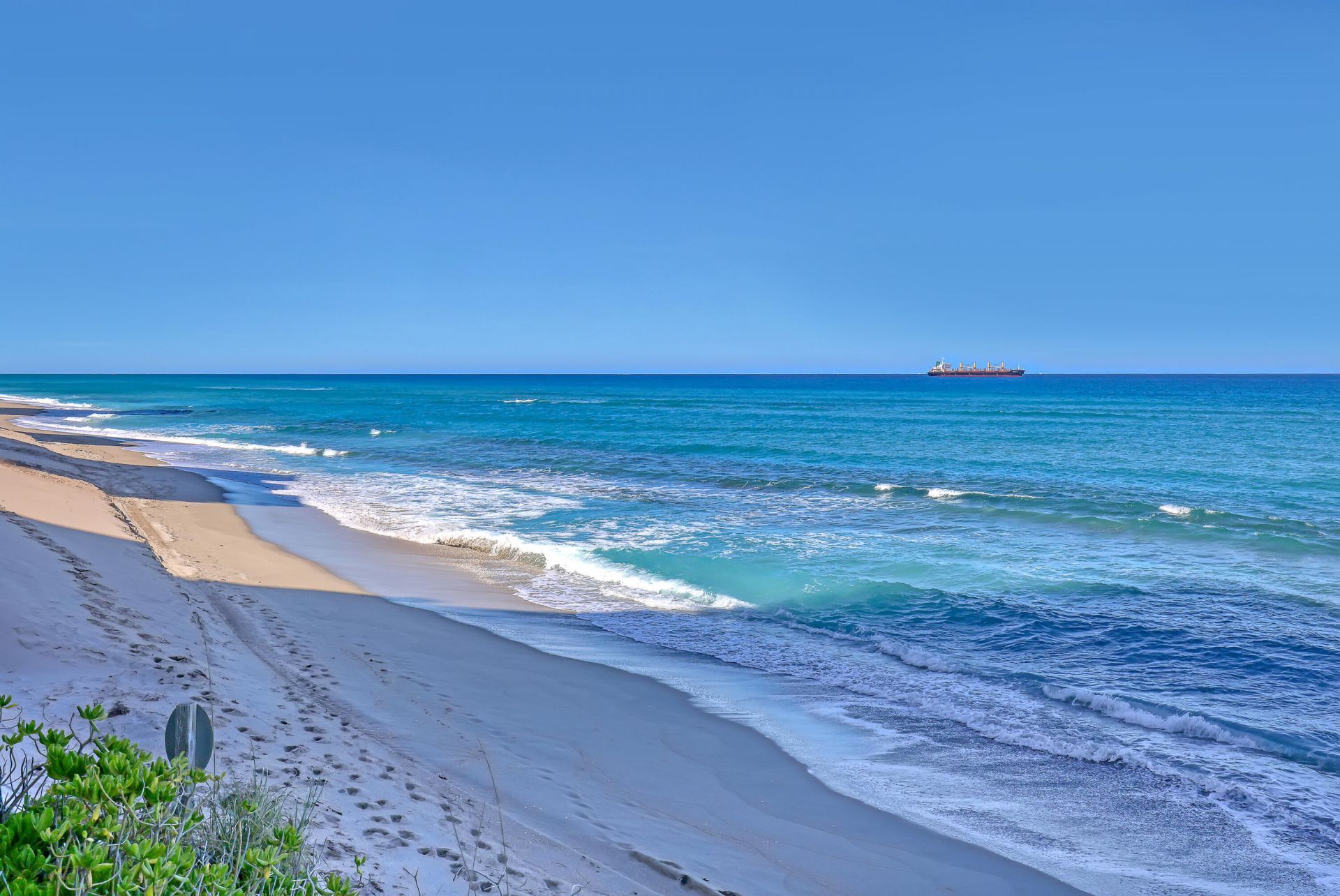 5440 N Ocean Drive, Unit 807, Riviera Beach, FL 33404 Photo