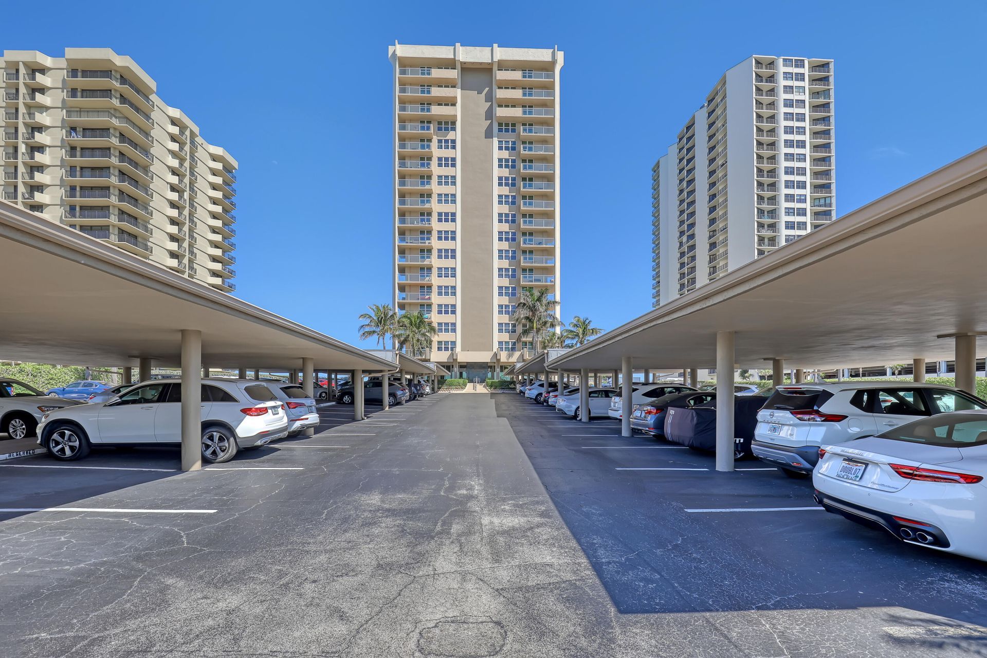 5440 N Ocean Drive, Unit 807, Riviera Beach, FL 33404 Photo