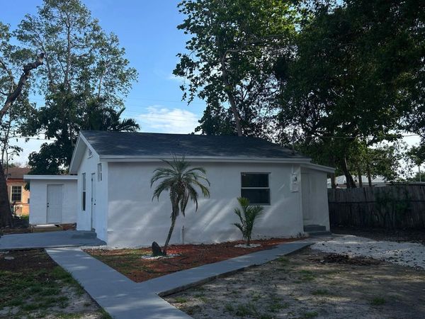 1063 NW 55th Terrace, Miami, FL 33127