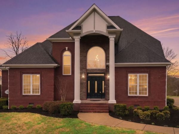 102 Briana Rd, Lebanon, TN 37087