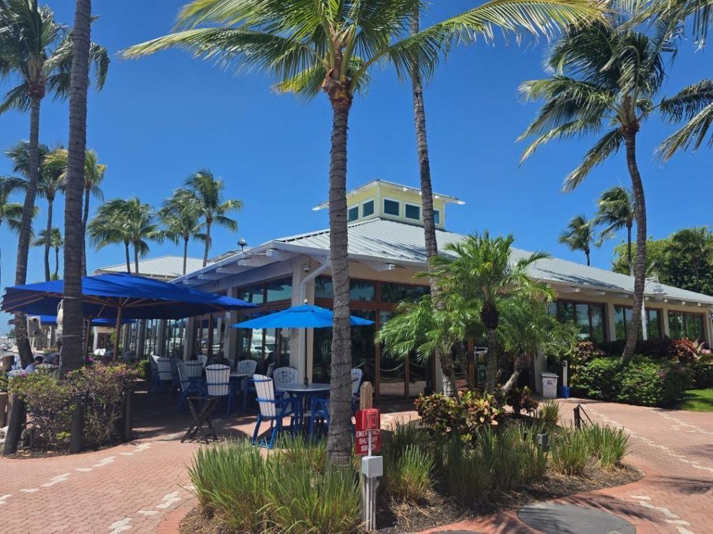 126 W Blue Heron Boulevard, Riviera Beach, FL 33404 Photo