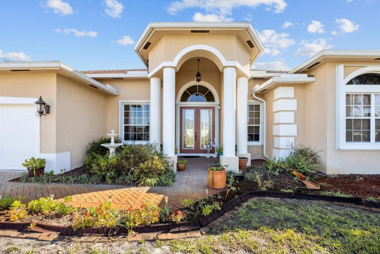 111 SW Ladybug Drive, Port Saint Lucie, FL 34953 Photo