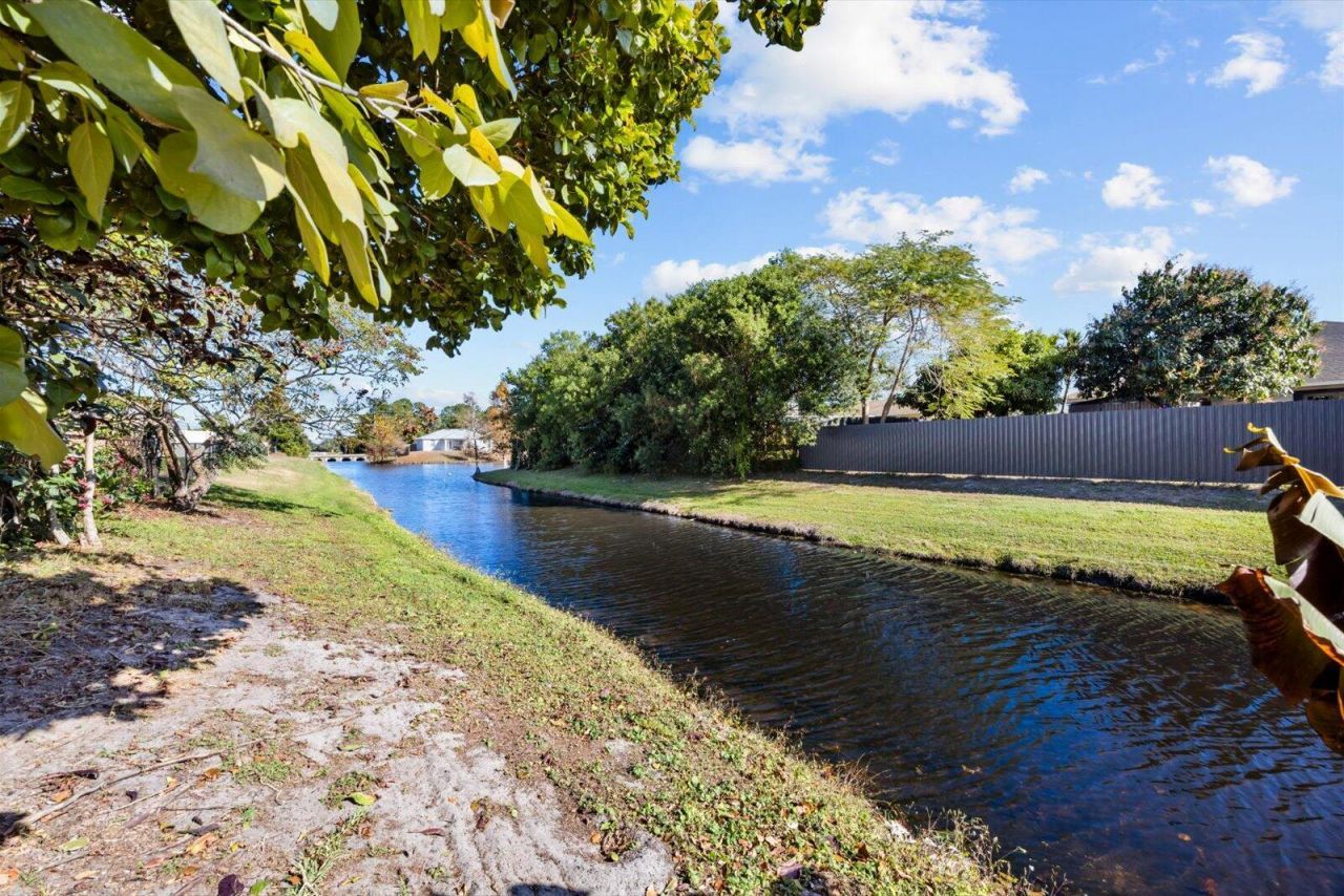 111 SW Ladybug Drive, Port Saint Lucie, FL 34953 Photo