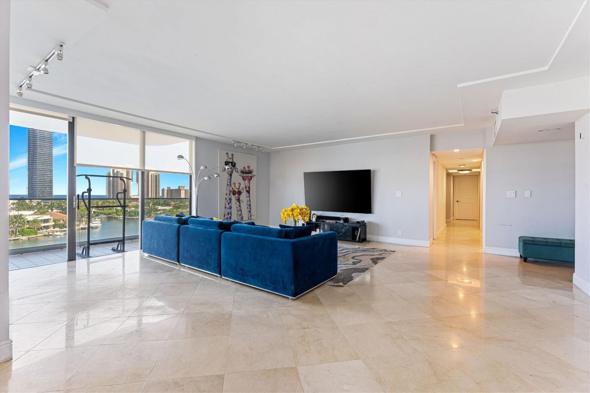 19707 Turnberry Way, Unit 9J, Aventura, FL 33180 Photo