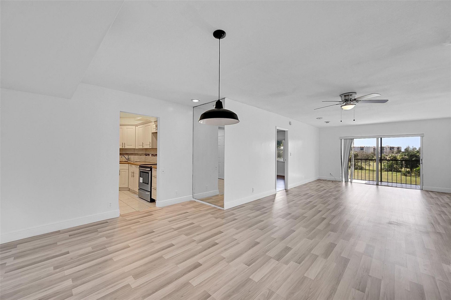 6301 N Falls Circle Drive, Unit 408, Lauderhill, FL 33319 Photo