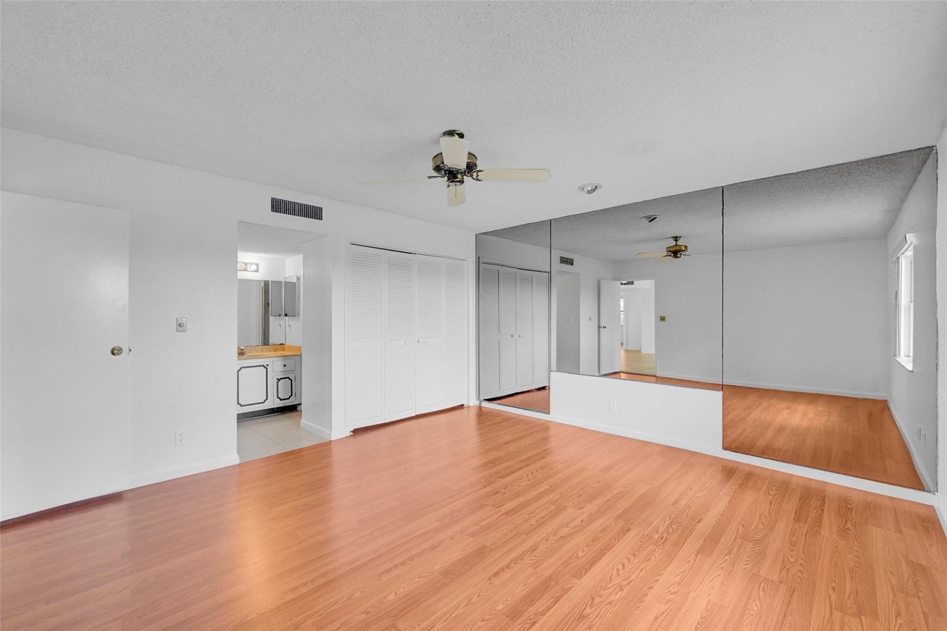 6301 N Falls Circle Drive, Unit 408, Lauderhill, FL 33319 Photo