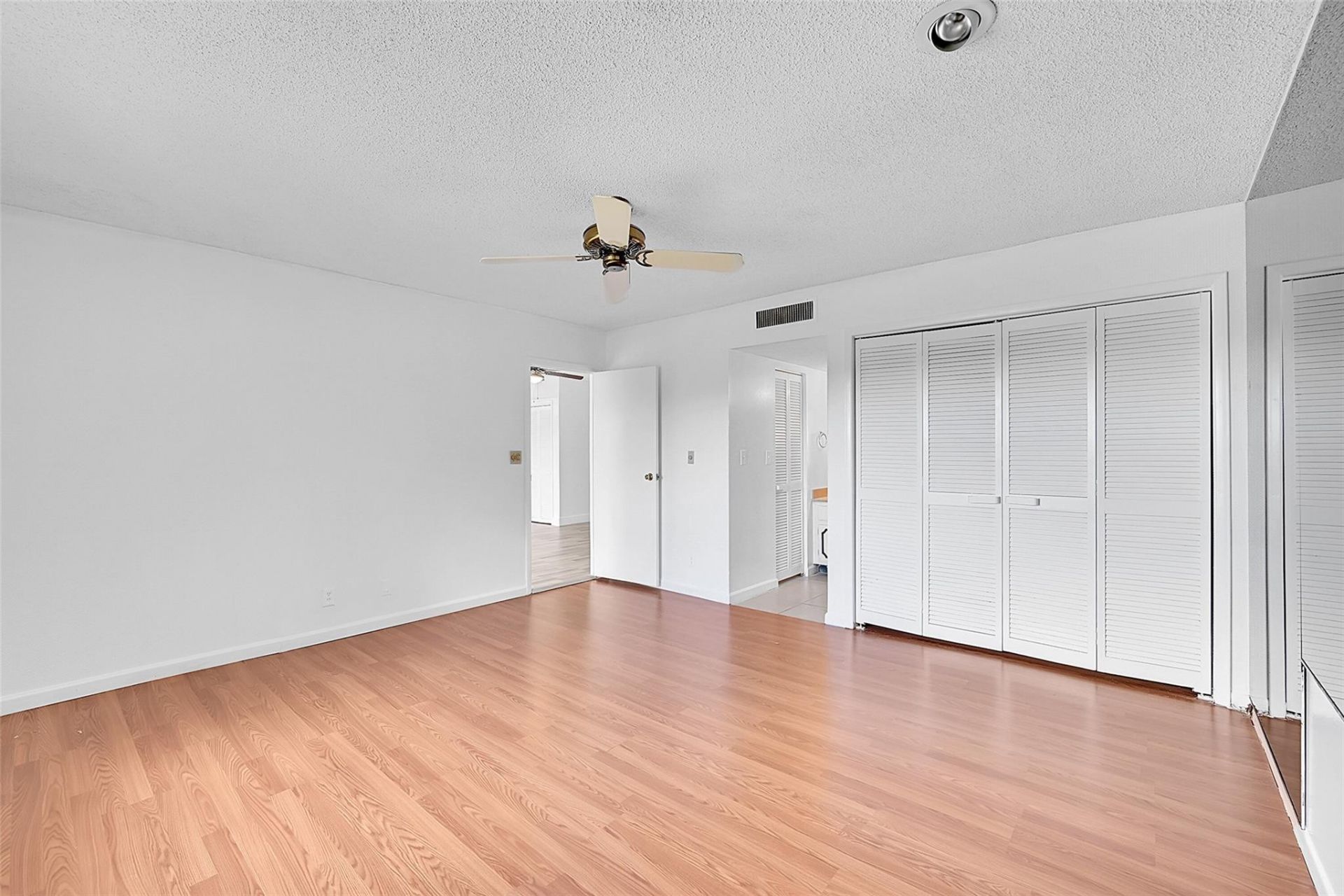 6301 N Falls Circle Drive, Unit 408, Lauderhill, FL 33319 Photo