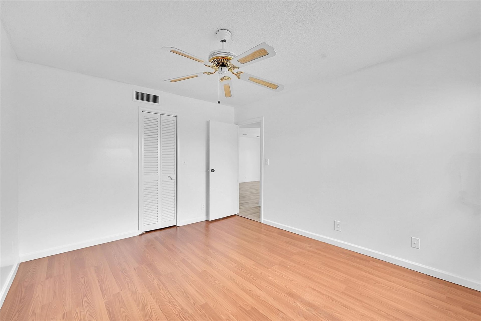 6301 N Falls Circle Drive, Unit 408, Lauderhill, FL 33319 Photo