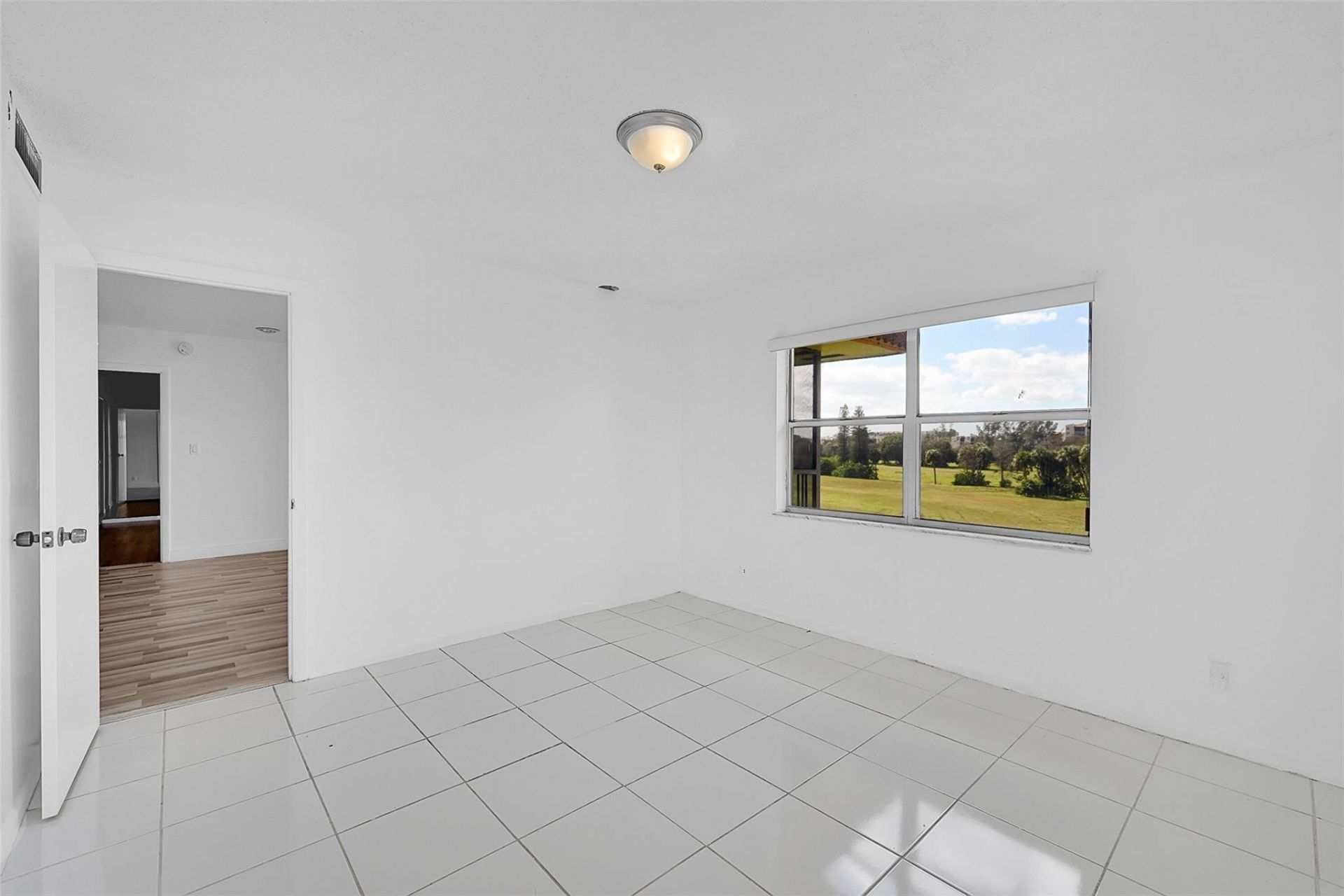 6301 N Falls Circle Drive, Unit 408, Lauderhill, FL 33319 Photo