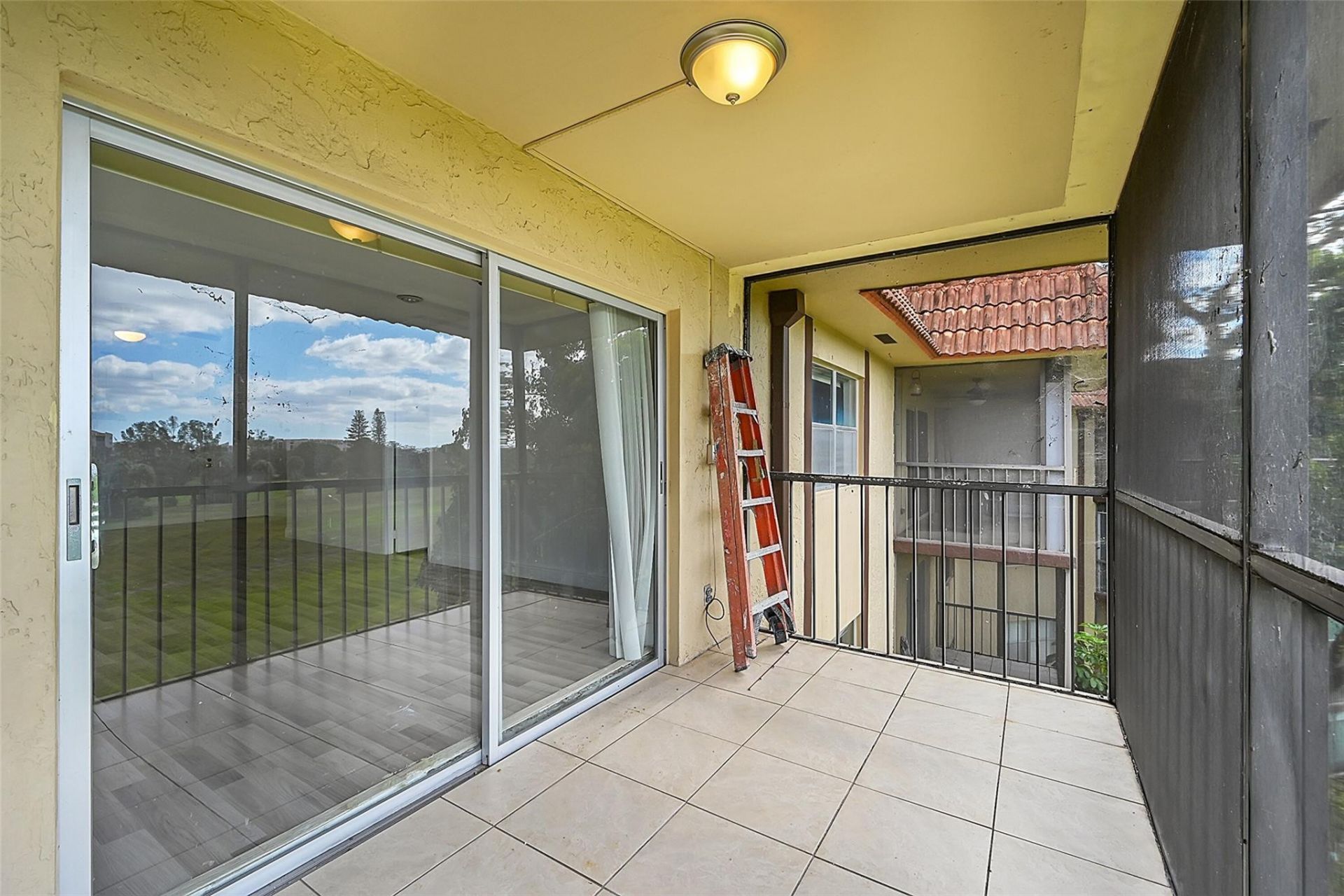 6301 N Falls Circle Drive, Unit 408, Lauderhill, FL 33319 Photo