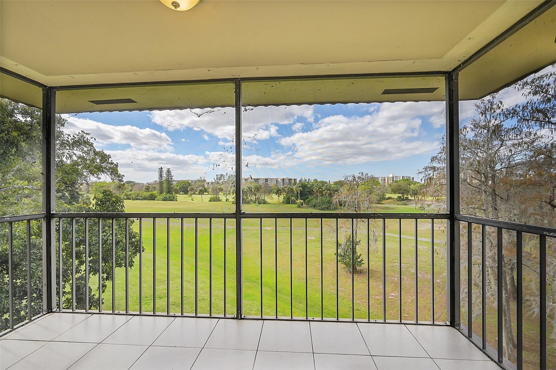 6301 N Falls Circle Drive, Unit 408, Lauderhill, FL 33319 Photo