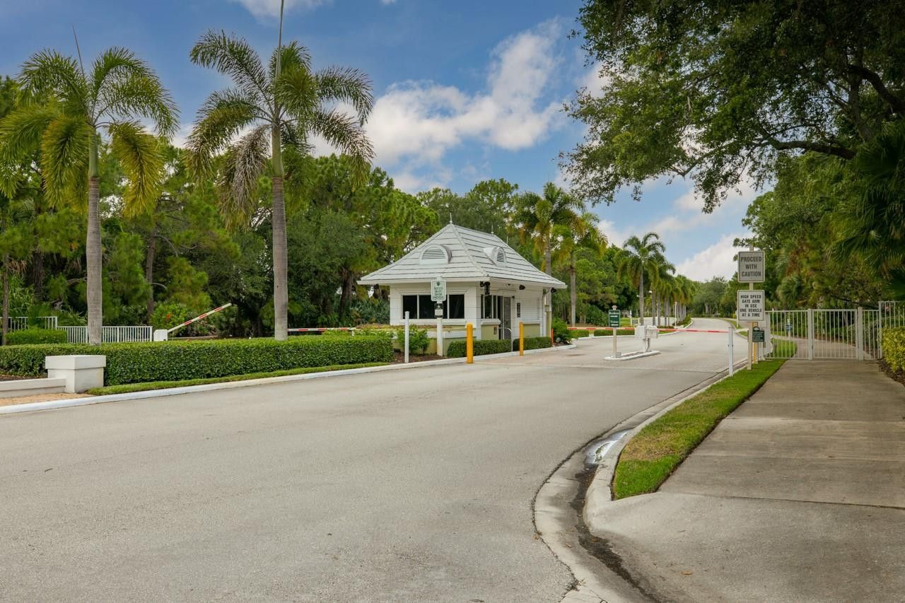 1790 SW Willowbend Lane, Palm City, FL 34990 Photo