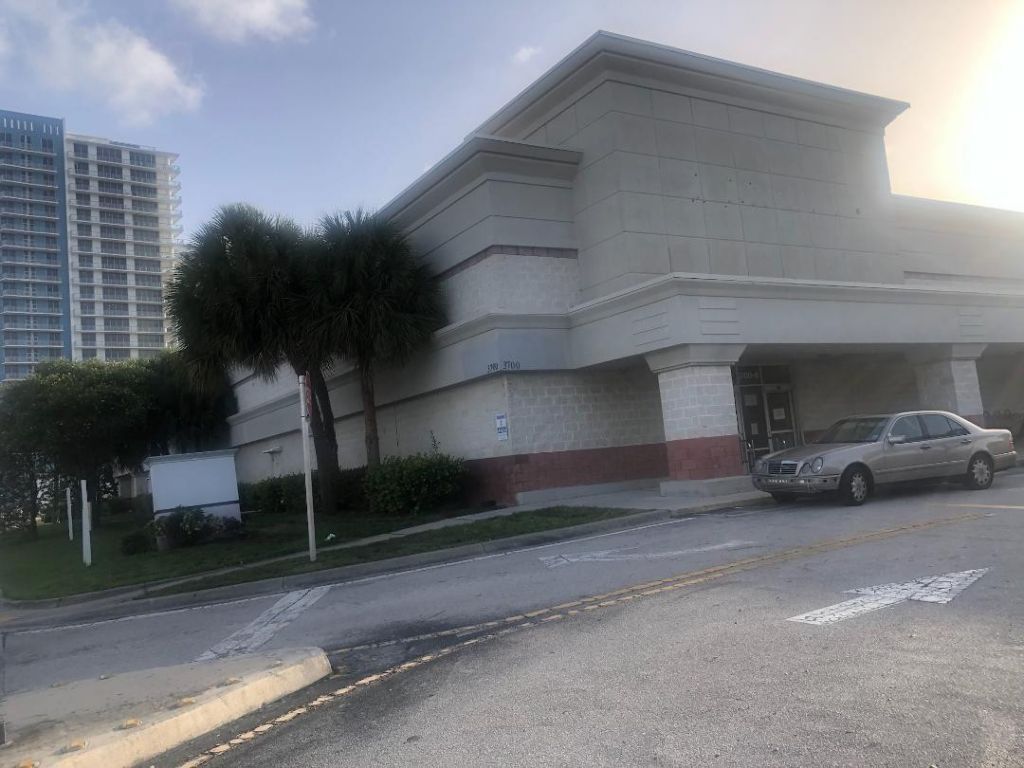 126 W Blue Heron Boulevard, Riviera Beach, FL 33404 Photo