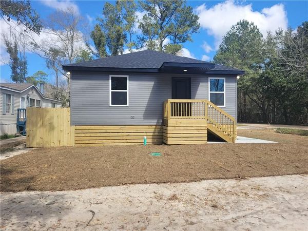 2402 PELICAN Street , Slidell, LA 70460