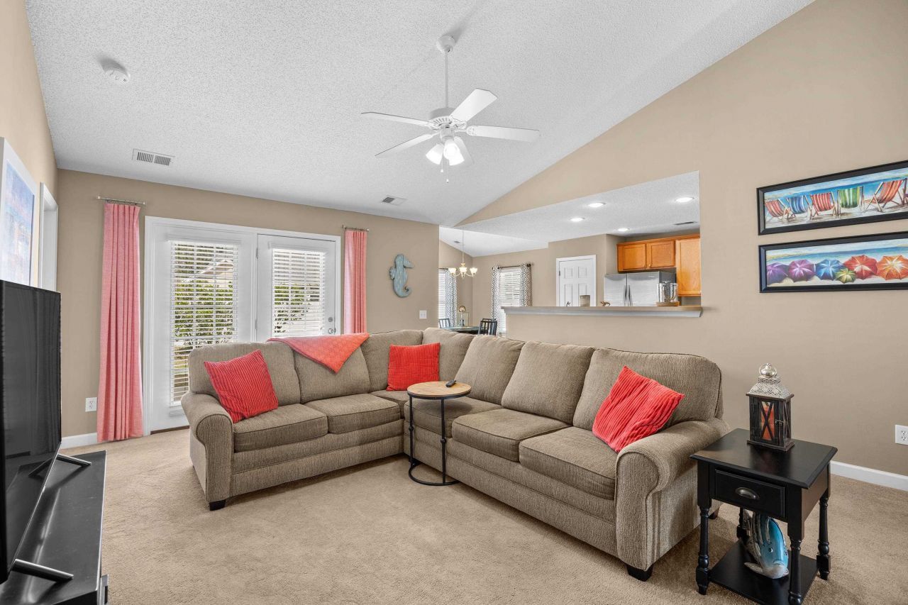 854 Riverward Dr.  Photo 11